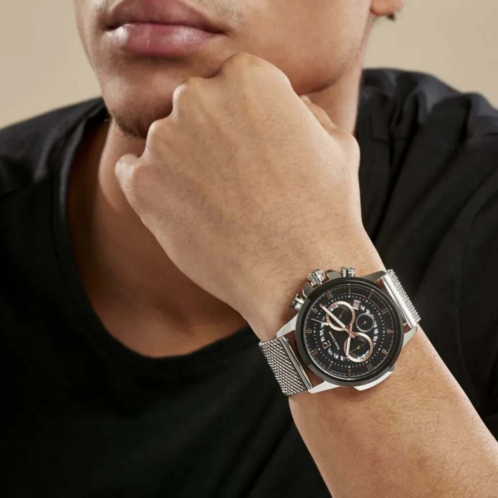 PIERRE LANNIER Montre Sentinelle Noir cadran argenté fond noir bracelet acier argenté