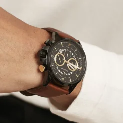 PIERRE LANNIER Montre Sentinelle Noir cadran noir fond noir bracelet cuir brun Discount