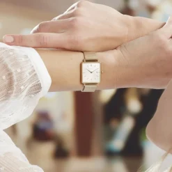 ROSEFIELD Montre The Boxy Blanc cadran doré fond blanc bracelet acier doré Clearance