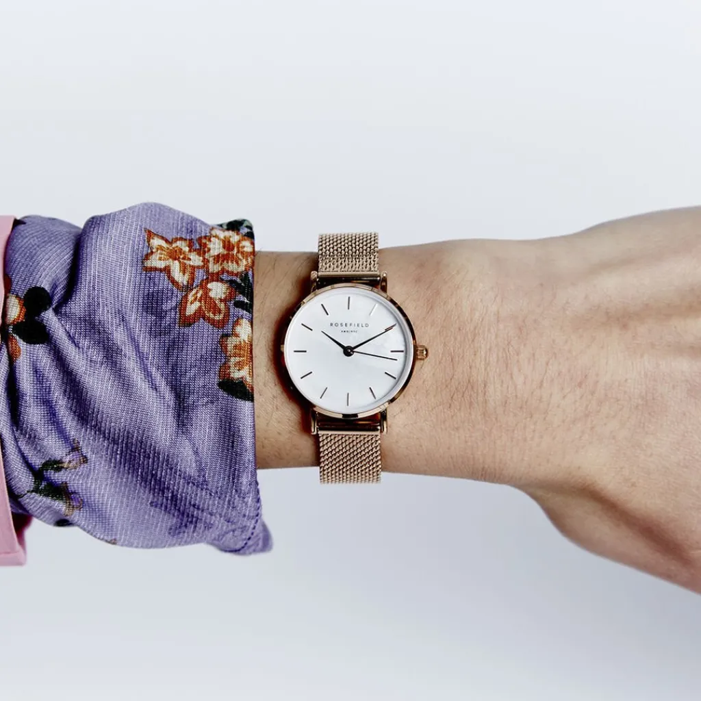 ROSEFIELD Montre The Small Edit Blanc cadran doré fond blanc bracelet acier doré Best