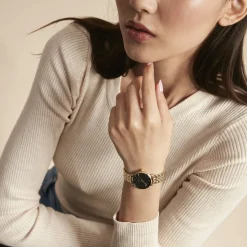 ROSEFIELD Montre The Small Edit Noir cadran doré fond noir bracelet acier doré Best