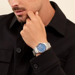 SEIKO Montre Classique Bleu cadran argenté fond bleu bracelet acier argenté Clearance