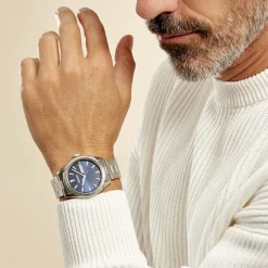 SEIKO Montre Classique Homme Bleu cadran argenté fond bleu bracelet acier argenté New