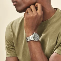 SEIKO Montre Sport Noir cadran argenté fond noir bracelet acier gris Discount