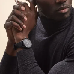 SEIKO Montre Sport Titane Noir cadran gris fond noir bracelet silicone noire Clearance