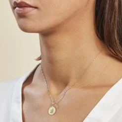 Histoire d'Or Pendentif Ange Rond Cisele or jaune Sale