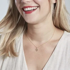 Histoire d'Or Pendentif Eudocie Coeur Lettre Or Jaune Outlet