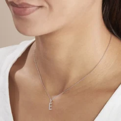 Histoire d'Or Pendentif Ionia Lettre or blanc Best