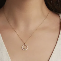 Histoire d'Or Pendentif Or Jaune Roman Oxyde New